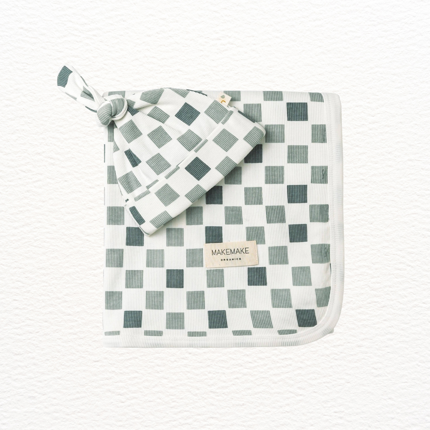 Chequered Swaddle & Hat